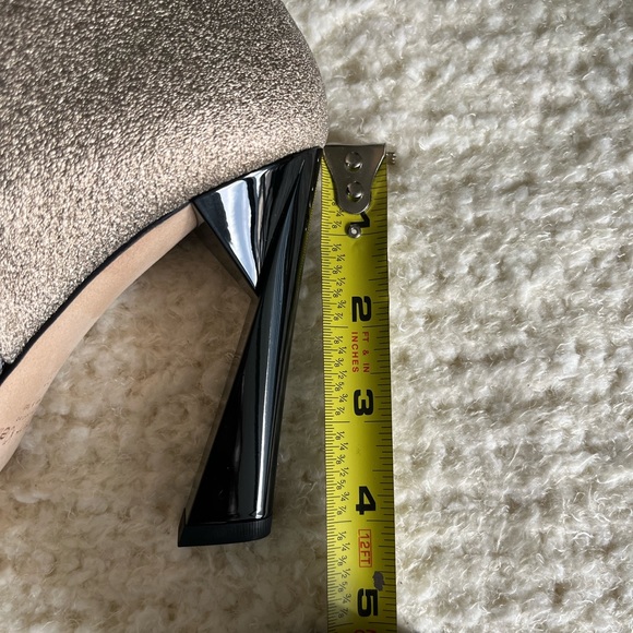 Calvin Klein Collection - Picture 8 of 9